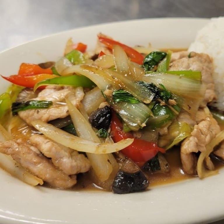 Savor Your Lunch with Us